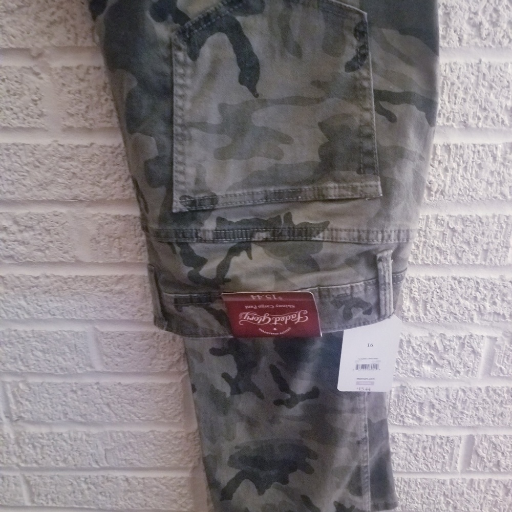 Faded glory, camo skinny jeans